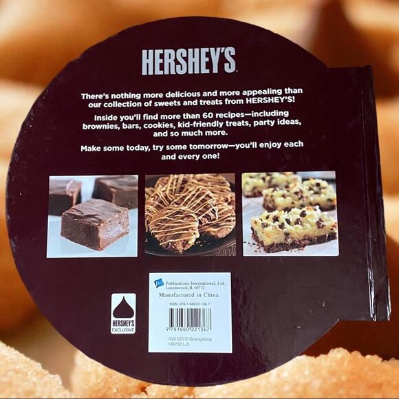 Hershey's 2015 Sweet Treats & More Hard Cover Book - Picture 3 of 3
